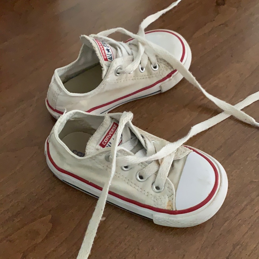 Toddler size 6 converse